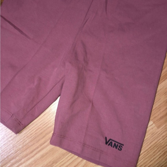 VANS Biker Shorts - Picture 2 of 4